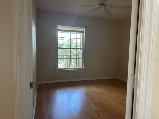 10021 COURTNEY PALMS BOULEVARD 303, Tampa, FL 33619