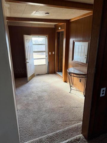 600 Greenough Avenue, Stinnett, TX 79083