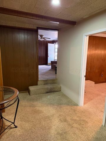 600 Greenough Avenue, Stinnett, TX 79083