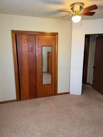 600 Greenough Avenue, Stinnett, TX 79083