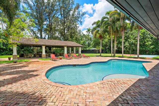 14701 SUNSET LN, Southwest Ranches, FL 33330