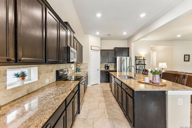 5867 hopper, New Braunfels, TX 78132