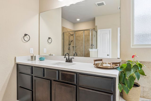 5867 hopper, New Braunfels, TX 78132