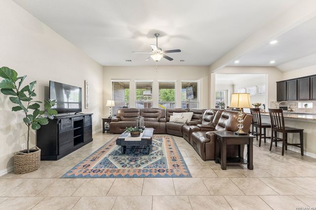 5867 hopper, New Braunfels, TX 78132