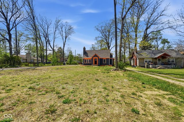 3702 Manor Court, Indianapolis, IN 46218