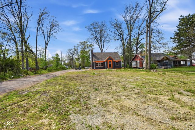 3702 Manor Court, Indianapolis, IN 46218