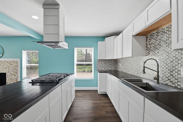 3702 Manor Court, Indianapolis, IN 46218