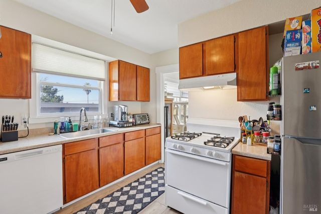 703 Capitol St, Vallejo, CA 94590
