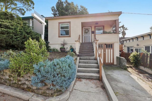 703 Capitol St, Vallejo, CA 94590