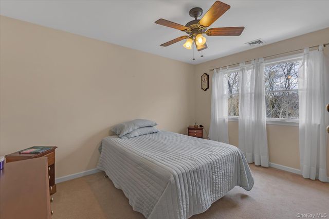 108 Vista Court, Jamesport, NY 11947