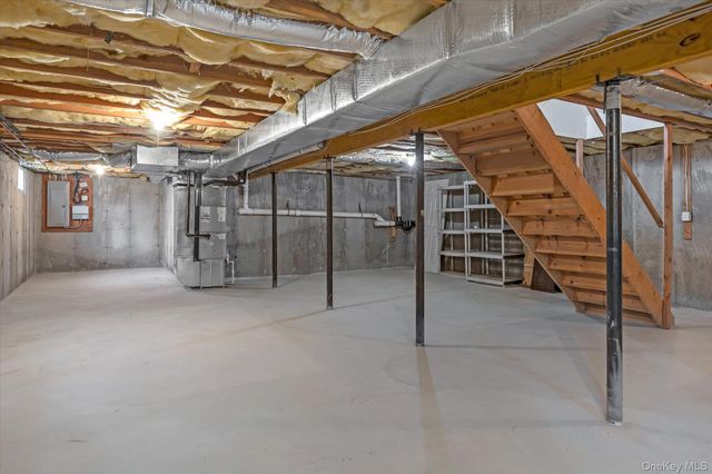 108 Vista Court, Jamesport, NY 11947