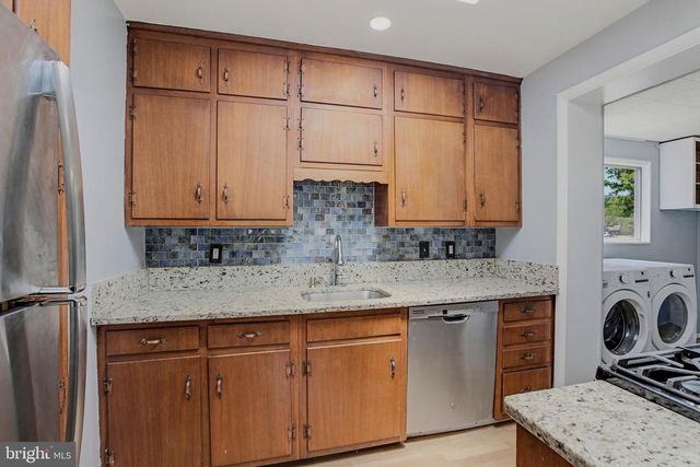 4611 HARLAN ST, Rockville, MD 20853