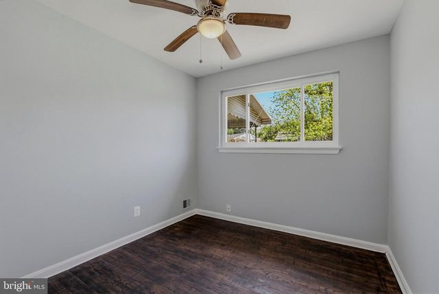 4611 HARLAN ST, Rockville, MD 20853