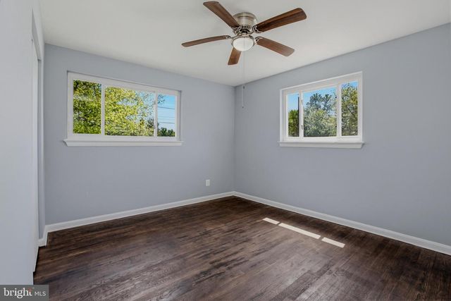 4611 HARLAN ST, Rockville, MD 20853