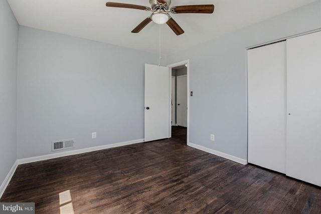 4611 HARLAN ST, Rockville, MD 20853