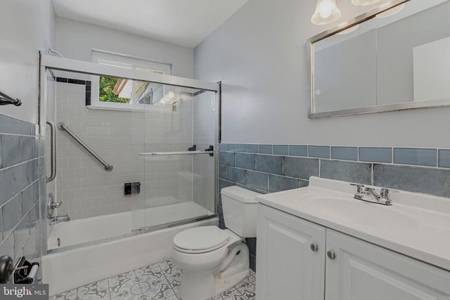 4611 HARLAN ST, Rockville, MD 20853