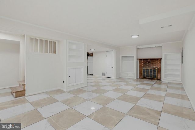 4611 HARLAN ST, Rockville, MD 20853