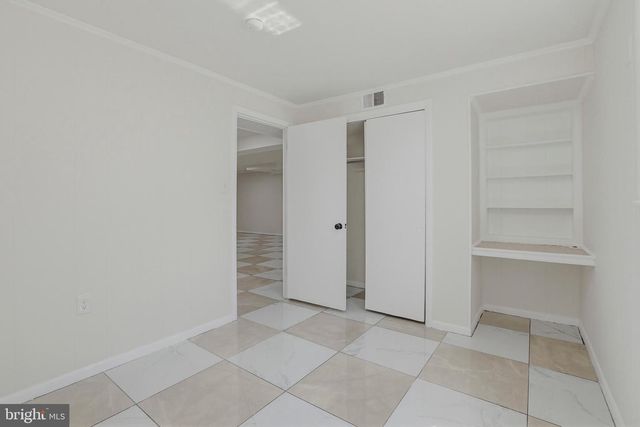 4611 HARLAN ST, Rockville, MD 20853