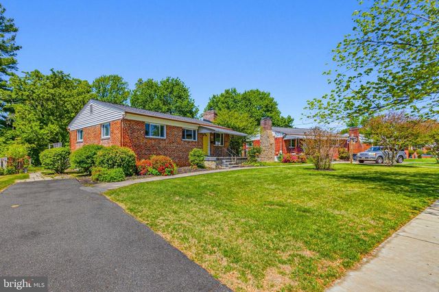 4611 HARLAN ST, Rockville, MD 20853