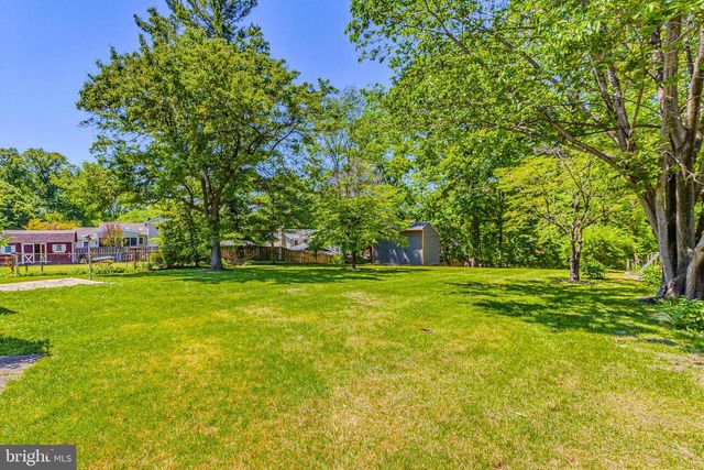 4611 HARLAN ST, Rockville, MD 20853