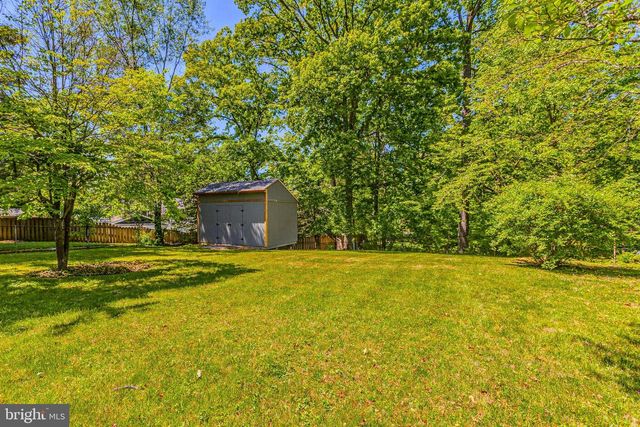 4611 HARLAN ST, Rockville, MD 20853