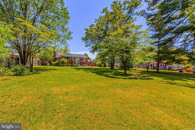 4611 HARLAN ST, Rockville, MD 20853