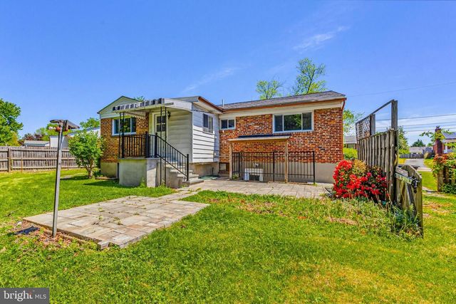 4611 HARLAN ST, Rockville, MD 20853