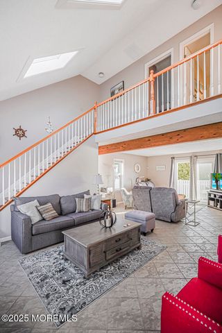 1001 Painter Pt, Lanoka Harbor, NJ 08734