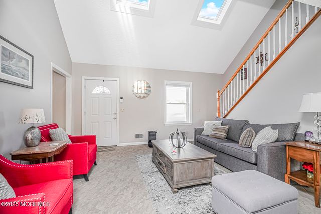 1001 Painter Pt, Lanoka Harbor, NJ 08734