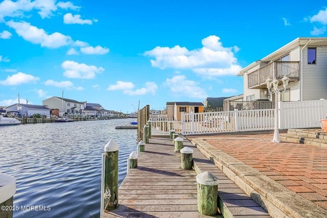 1001 Painter Pt, Lanoka Harbor, NJ 08734