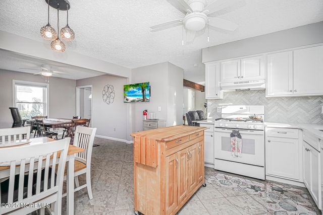 1001 Painter Pt, Lanoka Harbor, NJ 08734