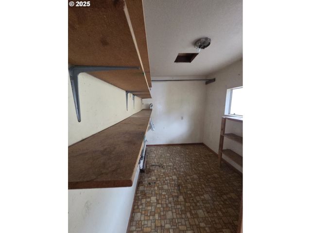 188 ROBIN St, Roseburg, OR 97470