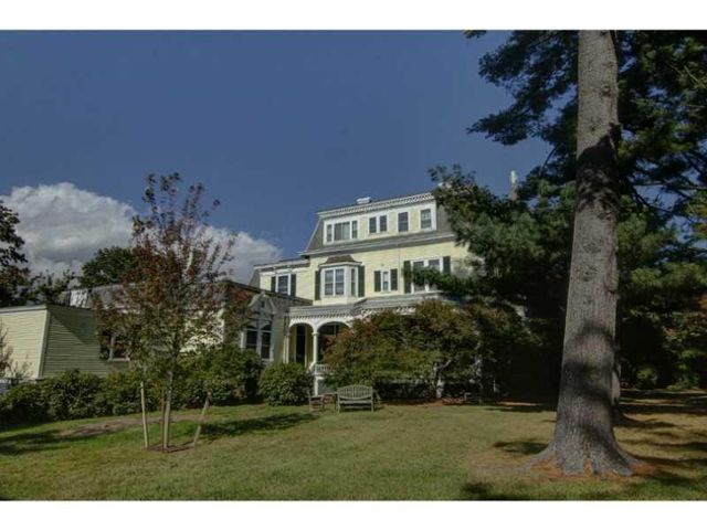45 Ayrault Street 9, Newport, RI 02840