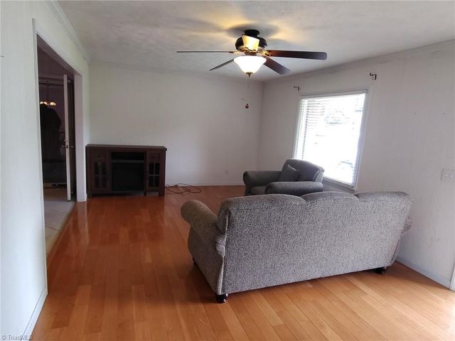 159 Cedar Knoll Drive, Mount Airy, NC 27030