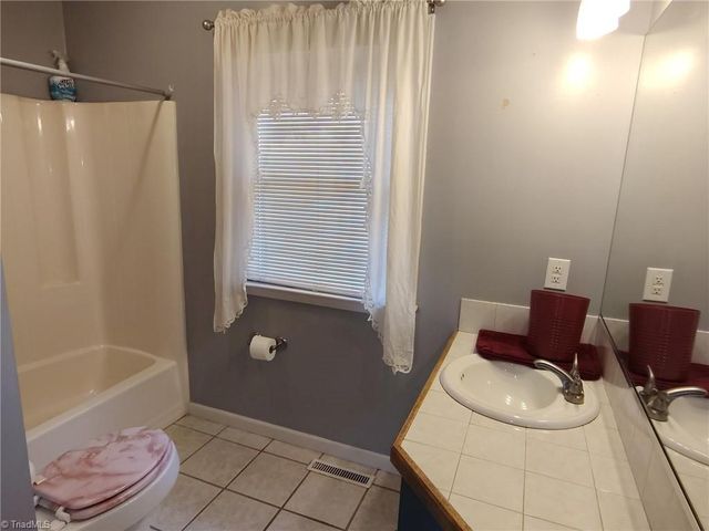 159 Cedar Knoll Drive, Mount Airy, NC 27030