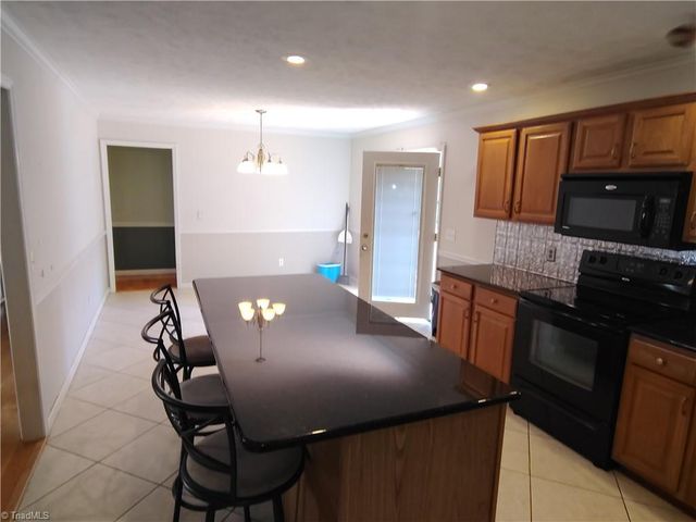 159 Cedar Knoll Drive, Mount Airy, NC 27030