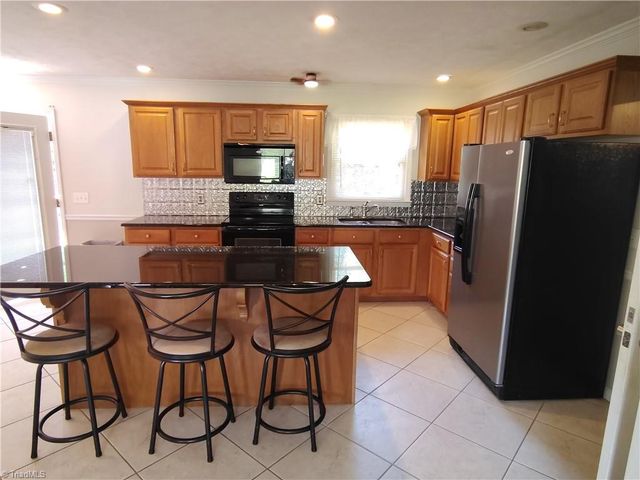 159 Cedar Knoll Drive, Mount Airy, NC 27030