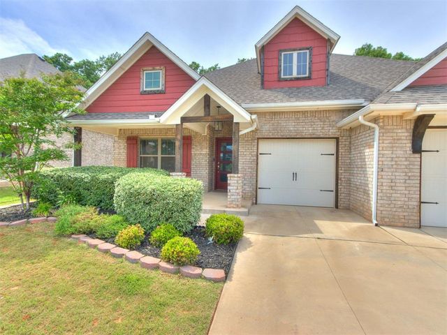 516 Side Track Road, Yukon, OK 73099