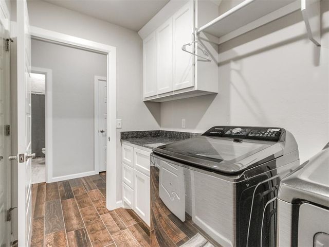 516 Side Track Road, Yukon, OK 73099