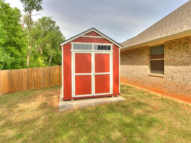 516 Side Track Road, Yukon, OK 73099