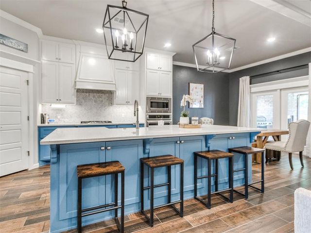 516 Side Track Road, Yukon, OK 73099