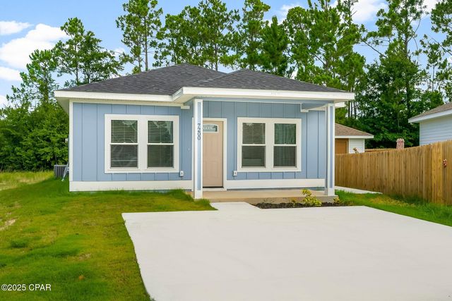 7200 Lake Suzzanne Way, Panama City, FL 32404