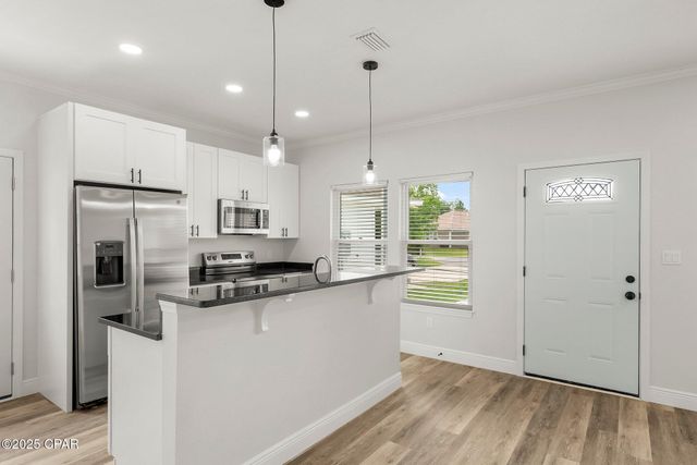 7200 Lake Suzzanne Way, Panama City, FL 32404