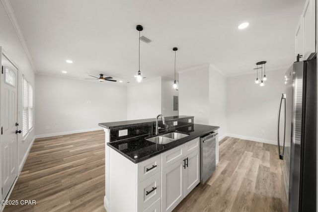 7200 Lake Suzzanne Way, Panama City, FL 32404