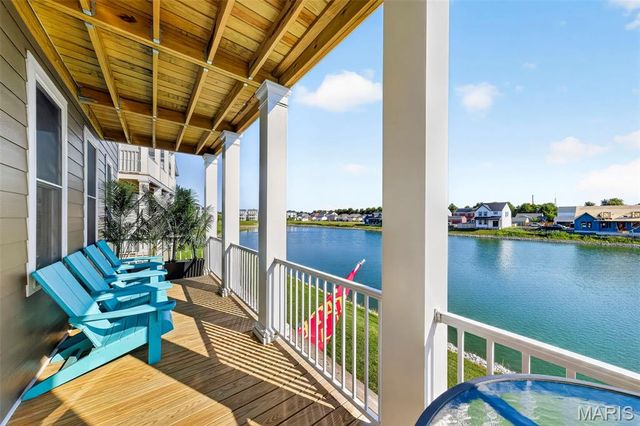 226 Marais Temps Clair Way, St Charles, MO 63301