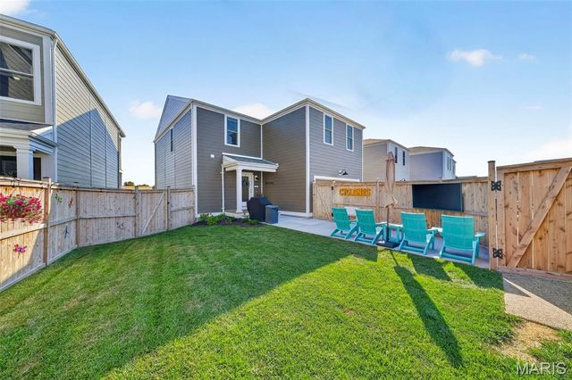 226 Marais Temps Clair Way, St Charles, MO 63301