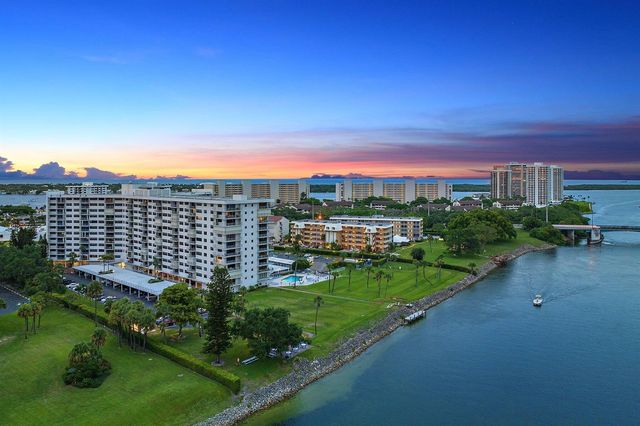 336 Golfview Road 905, North Palm Beach, FL 33408