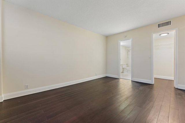 336 Golfview Road 905, North Palm Beach, FL 33408
