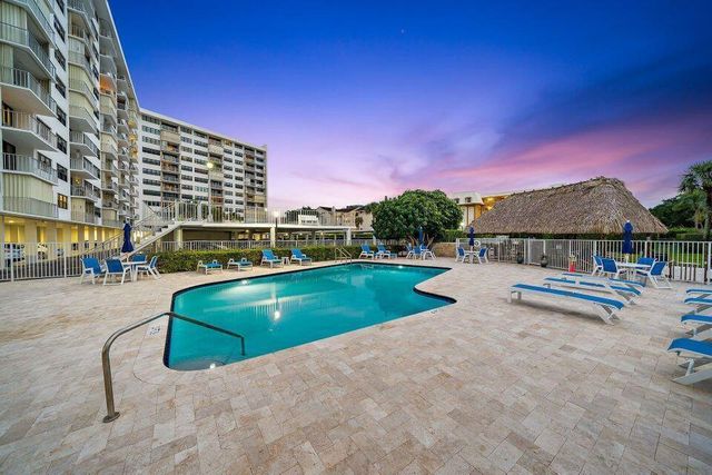 336 Golfview Road 905, North Palm Beach, FL 33408