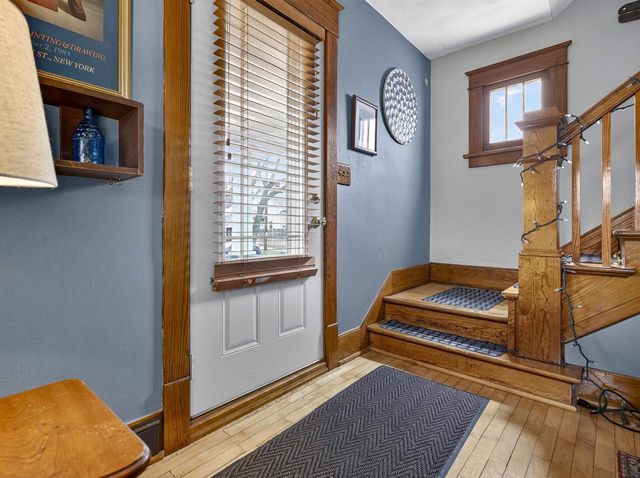121 S OUTAGAMIE STREET, Appleton, WI 54914